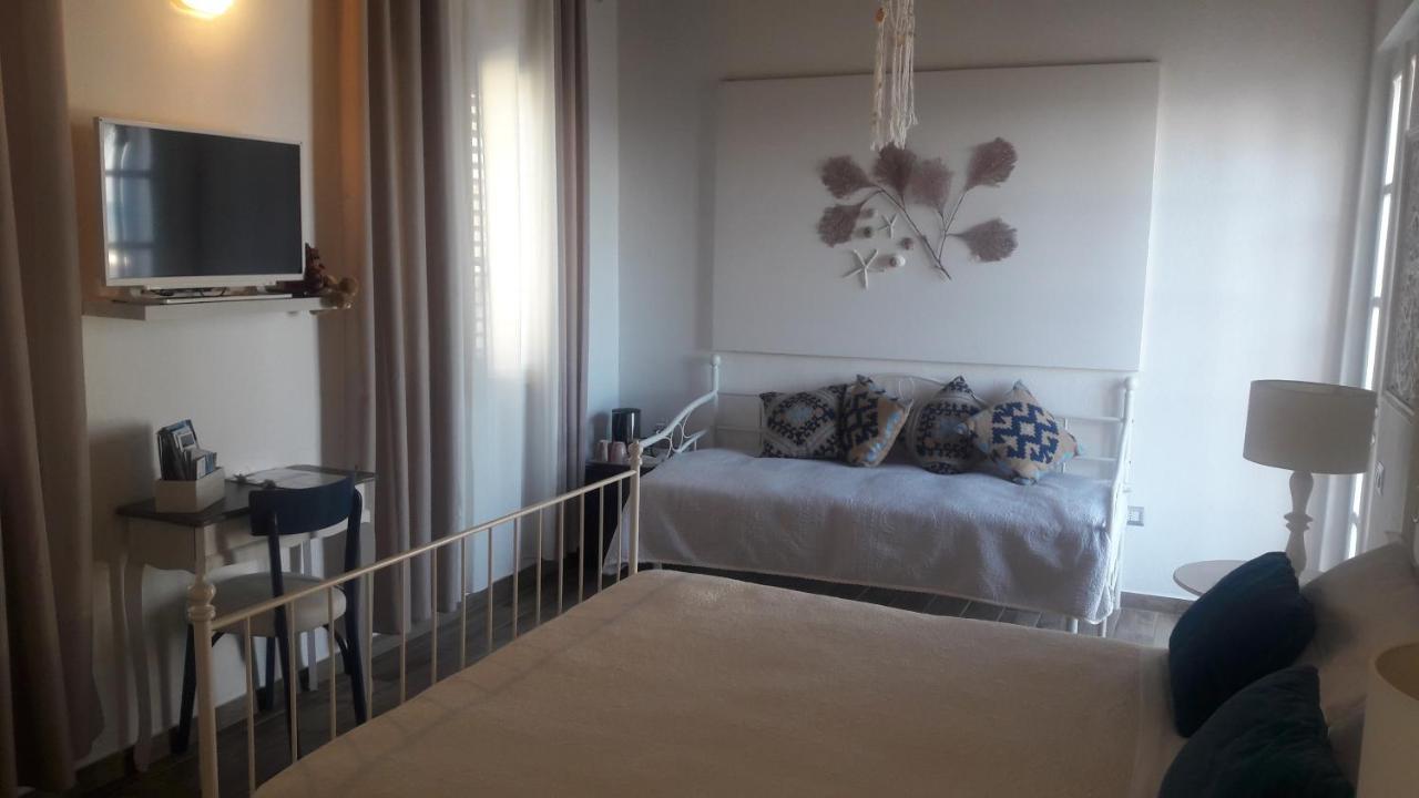 Bed and Breakfast La Casa Di Nina à La Maddalena  Extérieur photo