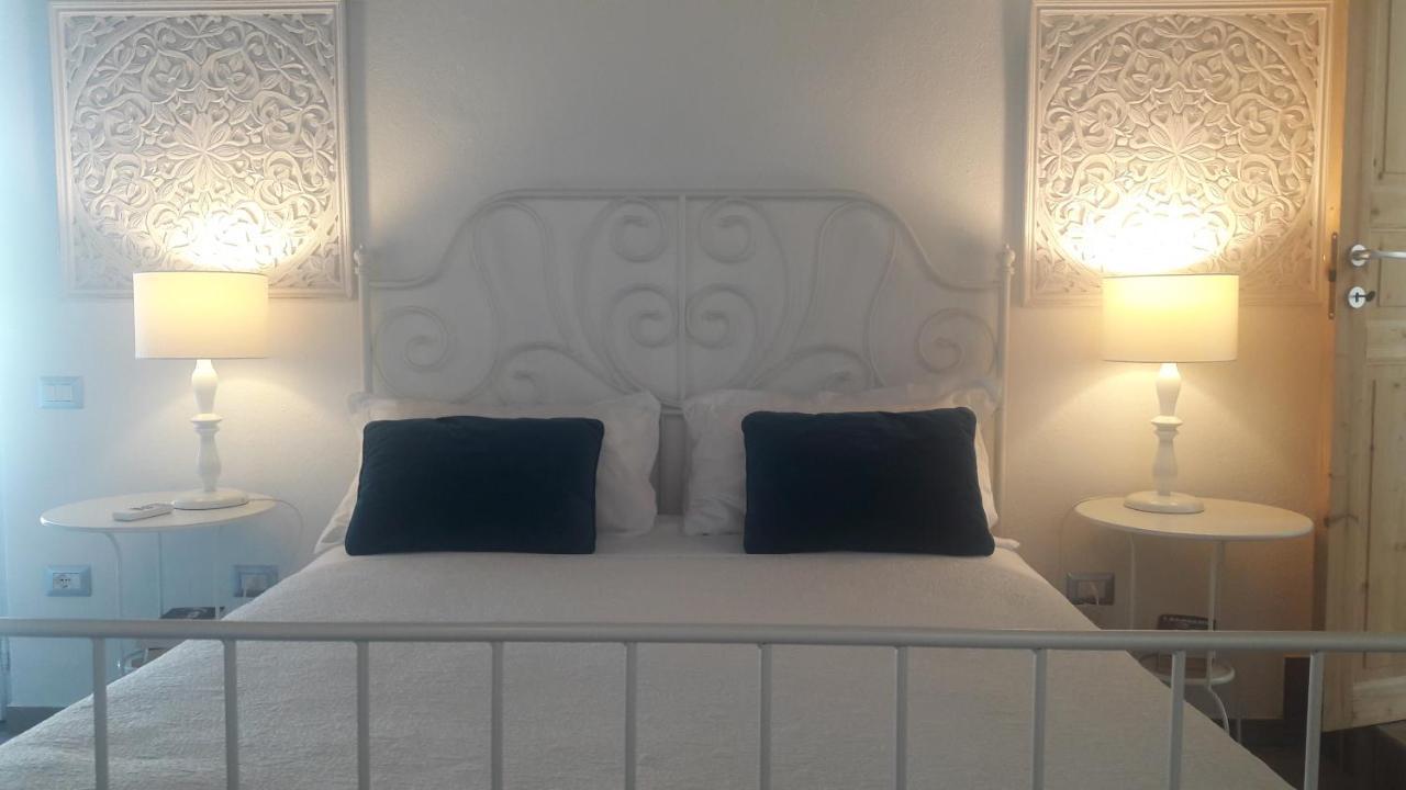 Bed and Breakfast La Casa Di Nina à La Maddalena  Extérieur photo